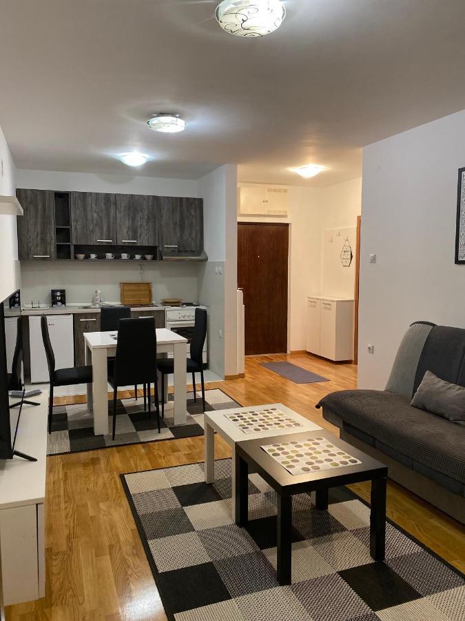 Family Home Nis , Free Parking Exterior foto